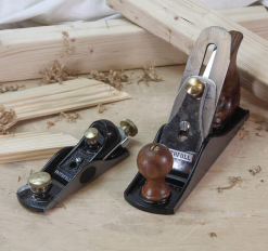 FAITHFULL - Lot Composé D'un Rabot N°4 Et D'un Rabot 60 1/2 -Outils Maison Magasin FAITHFULL Lot compose d un rabot N 4 et d un rabot 6