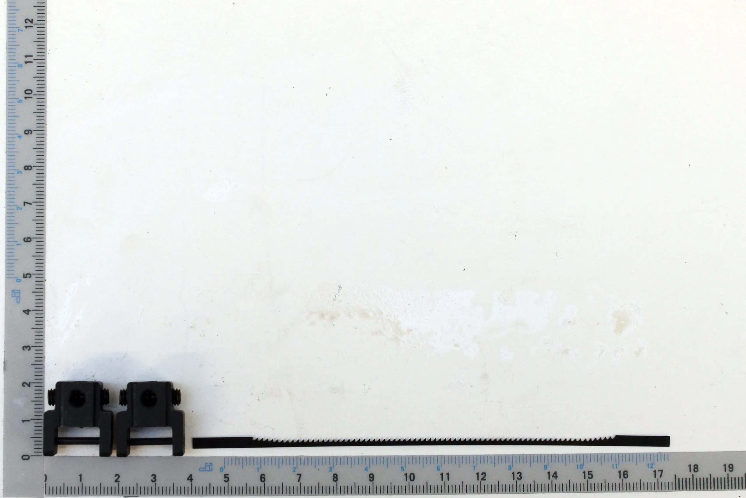 SCHEPPACH - Pince De Fixation Des Lames Sans Ergot Pour Scie à Chantourner Kity, Scheppach (Lot De 2 + 1 Lame Offerte) 3 SCHEPPACH - Pince De Fixation Des Lames Sans Ergot Pour Scie à Chantourner Kity, Scheppach (Lot De 2 + 1 Lame Offerte)