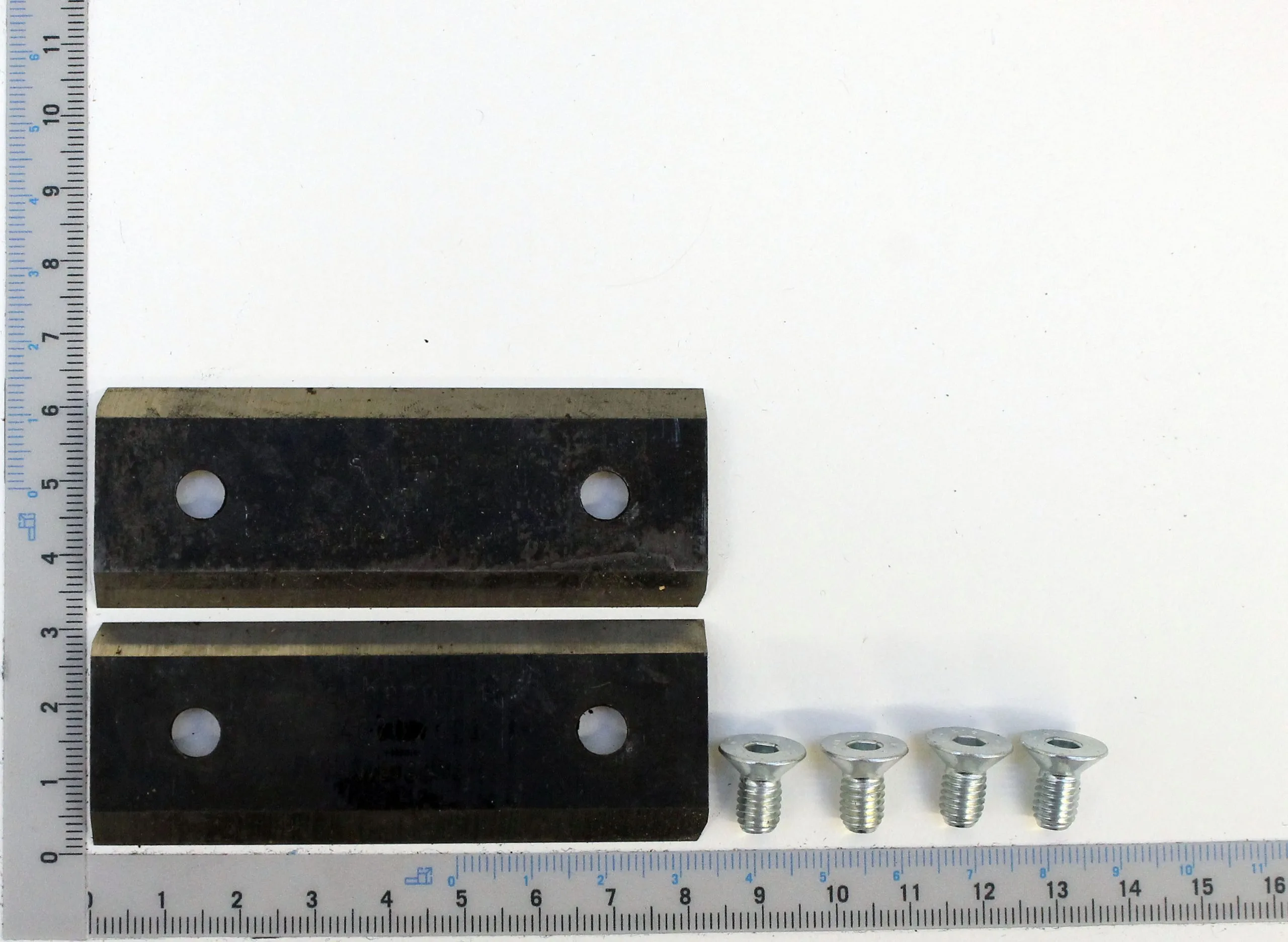 SCHEPPACH - Couteaux Réversibles Pour Broyeurs Biostar 1800 Et 2000 3 SCHEPPACH - Couteaux Réversibles Pour Broyeurs Biostar 1800 Et 2000